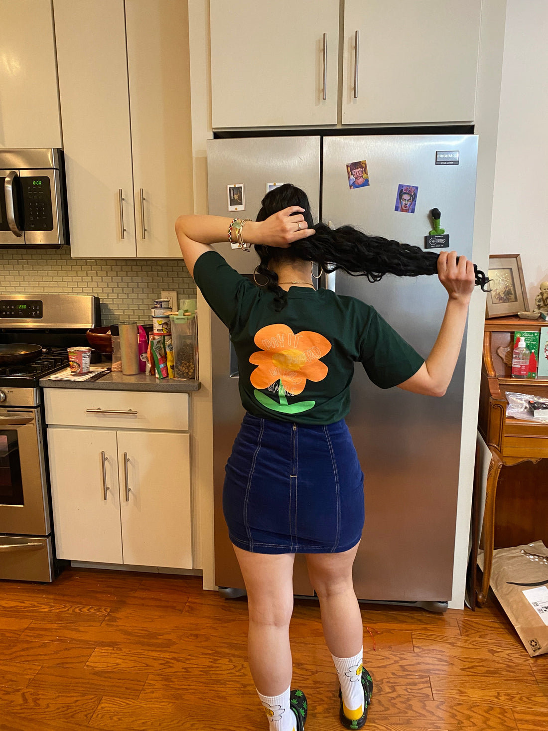 Big Smiley Face T - Shirt - NOT A BAD LIFE 💐