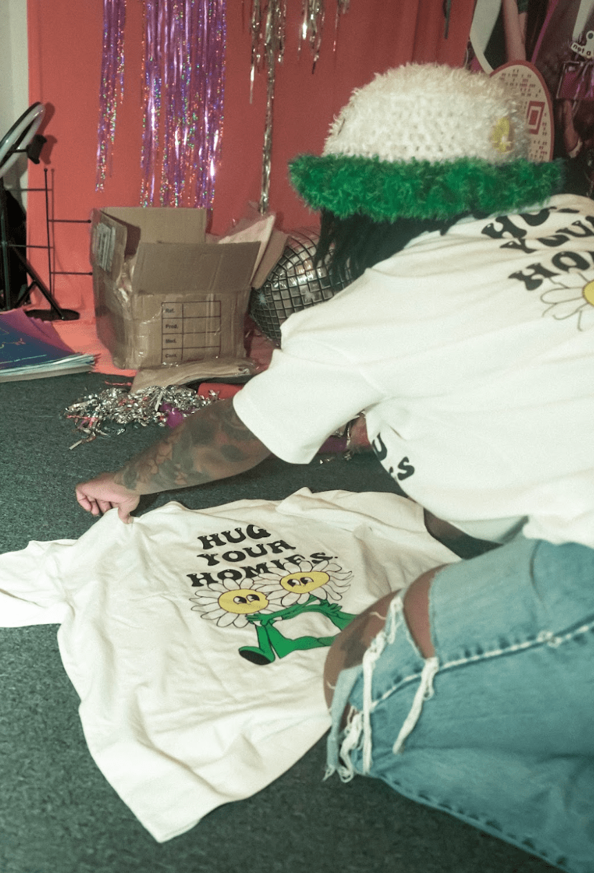 Hug Your Homies White Tee Short Sleeved Shirt - NOT A BAD LIFE 💐