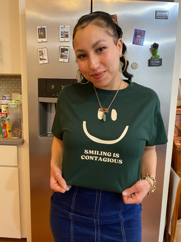 Big Smiley Face T - Shirt - NOT A BAD LIFE 💐